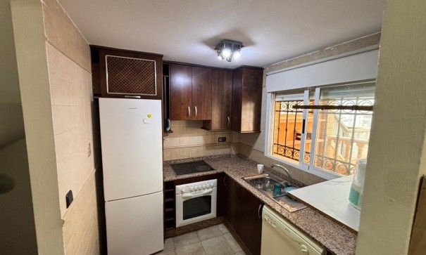 Venta - Casa de pueblo -
Guardamar del Segura - Urbanizaciones