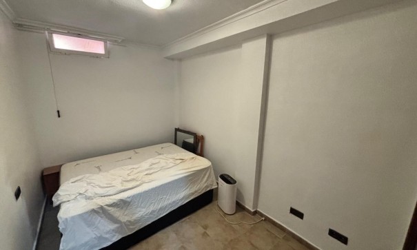 Venta - Casa de pueblo -
Guardamar del Segura - Urbanizaciones