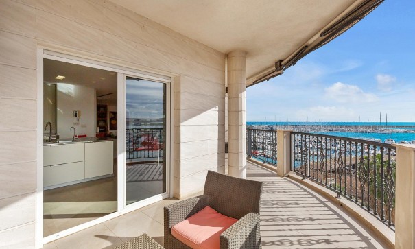 Venta - Apartamento piso -
Torrevieja - Paseo maritimo