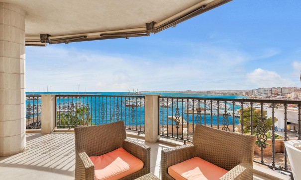 Venta - Apartamento piso -
Torrevieja - Paseo maritimo