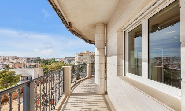 Venta - Apartamento piso -
Torrevieja - Paseo maritimo
