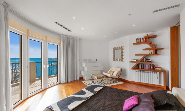 Venta - Apartamento piso -
Torrevieja - Paseo maritimo