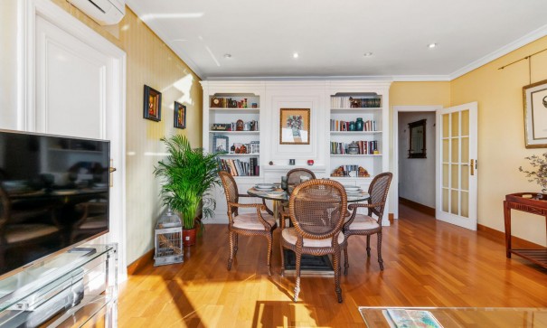 Revente - Appartement -
Torrevieja - Piscinas naturales