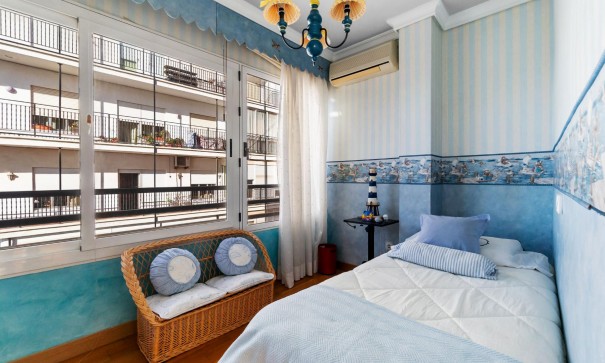 Revente - Appartement -
Torrevieja - Piscinas naturales