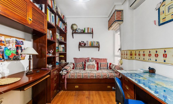 Revente - Appartement -
Torrevieja - Piscinas naturales