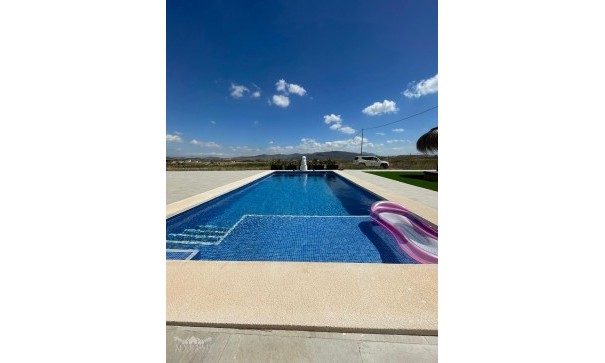 Revente - Maison de ville -
Pinoso - Pinoso Alicante