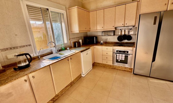 Venta - Chalet Independiente -
Benferri