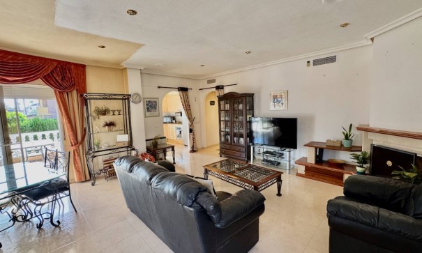 Venta - Chalet Independiente -
Benferri