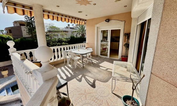 Venta - Chalet Independiente -
Benferri