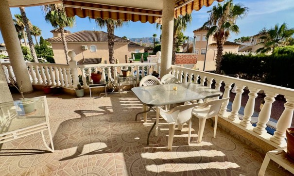 Venta - Chalet Independiente -
Benferri