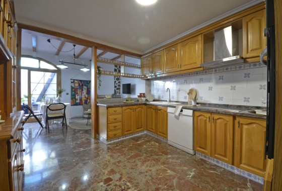 Herverkoop - Stadswoning -
SAX