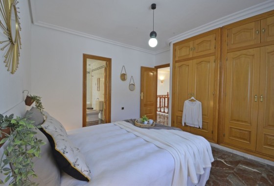 Herverkoop - Stadswoning -
SAX