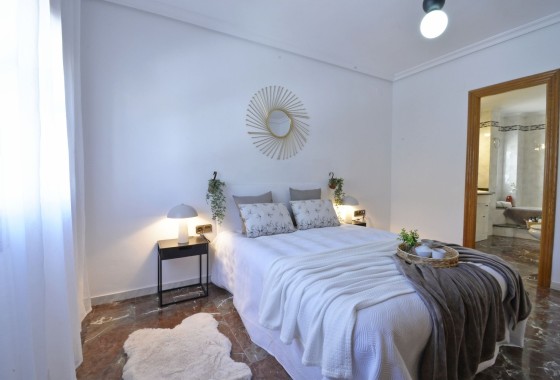 Herverkoop - Stadswoning -
SAX