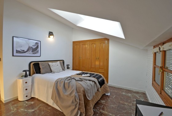 Herverkoop - Stadswoning -
SAX