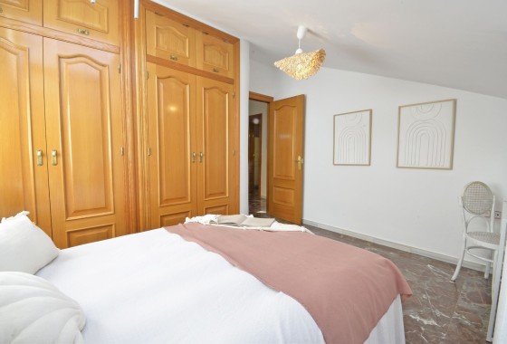 Herverkoop - Stadswoning -
SAX