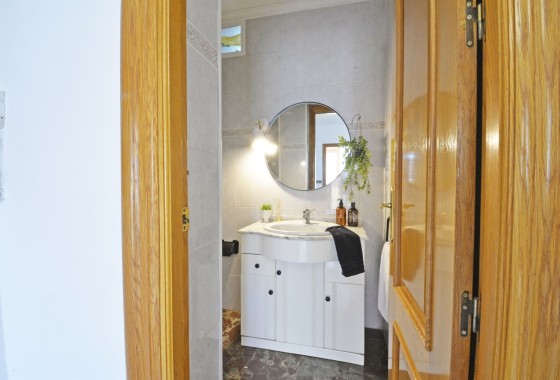 Herverkoop - Stadswoning -
SAX