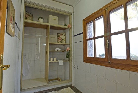 Herverkoop - Stadswoning -
SAX