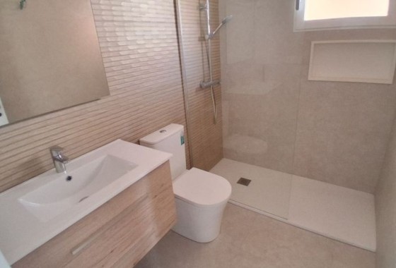 Sprzedaż - Apartament / Mieszkanie -
Torrevieja