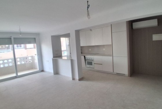 Sprzedaż - Apartament / Mieszkanie -
Torrevieja