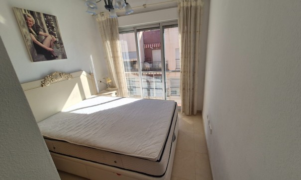 Revente - Appartement -
Torrevieja - Punta Prima