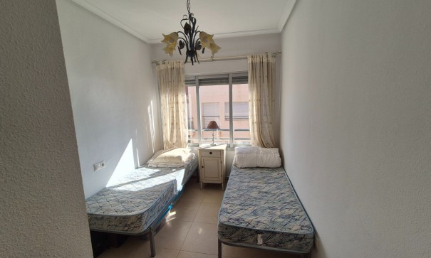 Revente - Appartement -
Torrevieja - Punta Prima