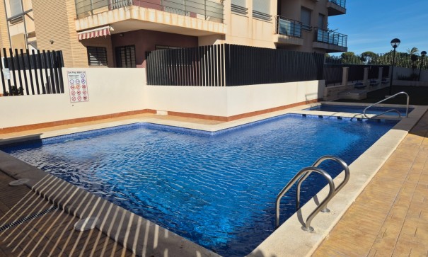 Revente - Appartement -
Torrevieja - Punta Prima