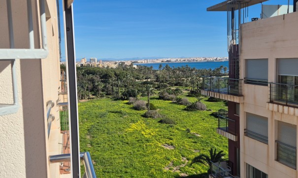 Revente - Appartement -
Torrevieja - Punta Prima