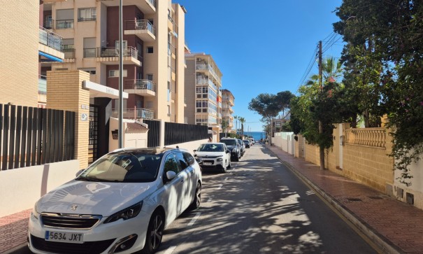 Revente - Appartement -
Torrevieja - Punta Prima