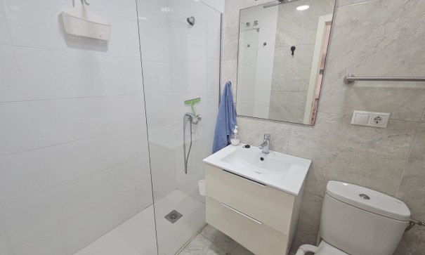 Revente - Appartement -
Torrevieja - La Mata