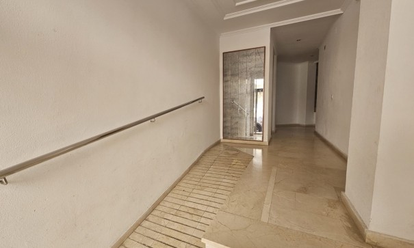 Revente - Appartement -
Torrevieja - La Mata