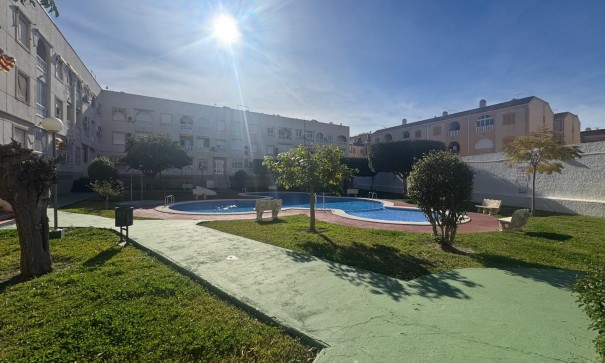 Venta - Apartamento piso -
Torrevieja - Playa del Acequión