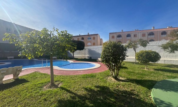 Venta - Apartamento piso -
Torrevieja - Playa del Acequión