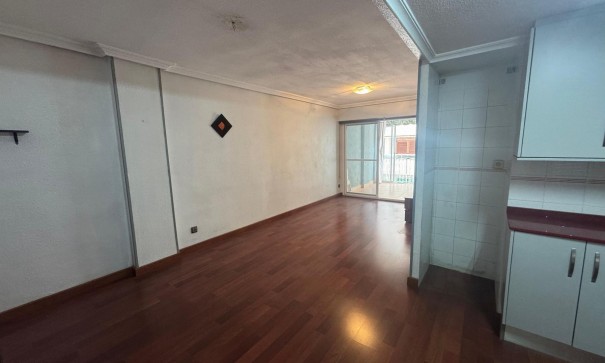 Revente - Appartement -
Torrevieja - Playa del Acequión