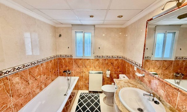 Venta - Chalet Independiente -
Benferri