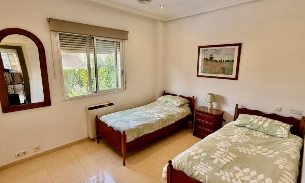 Venta - Chalet Independiente -
Benferri