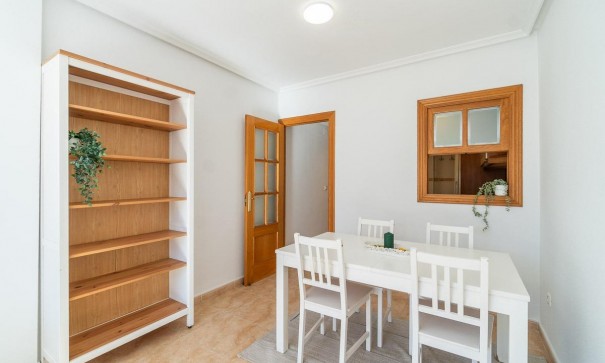 Sprzedaż - Apartament mieszkanie -
Torrevieja - Centro