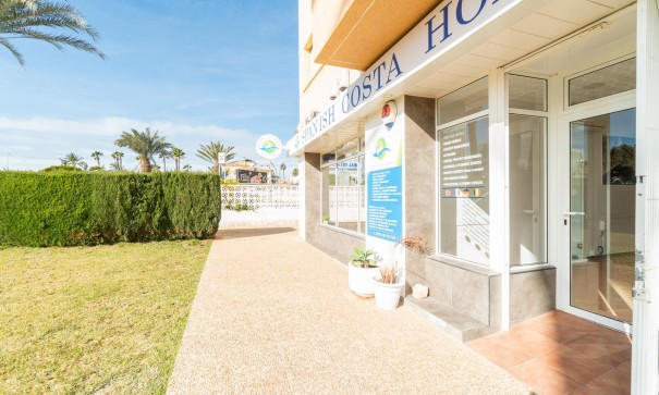 Alquiler a largo plazo - Comercial -
Orihuela Costa - La Zenia