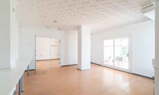 Alquiler a largo plazo - Comercial -
Orihuela Costa - La Zenia