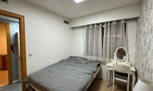 Revente - Appartement -
Torrevieja - Centro