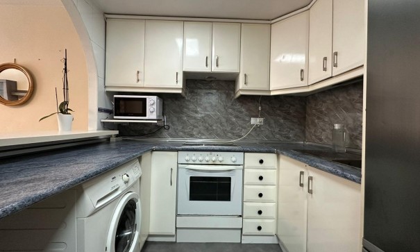 Revente - Appartement -
Torrevieja - Centro