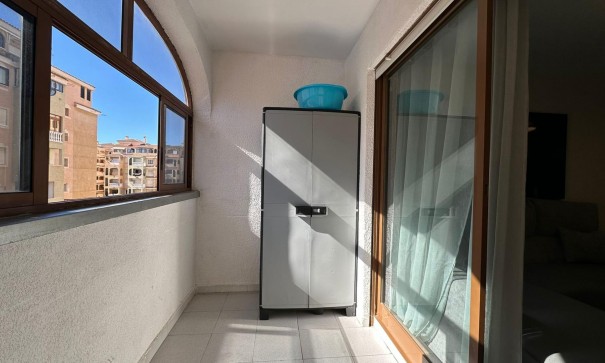 Revente - Appartement -
Torrevieja - Centro