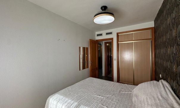 Revente - Appartement -
Torrevieja - Centro