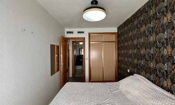 Revente - Appartement -
Torrevieja - Centro