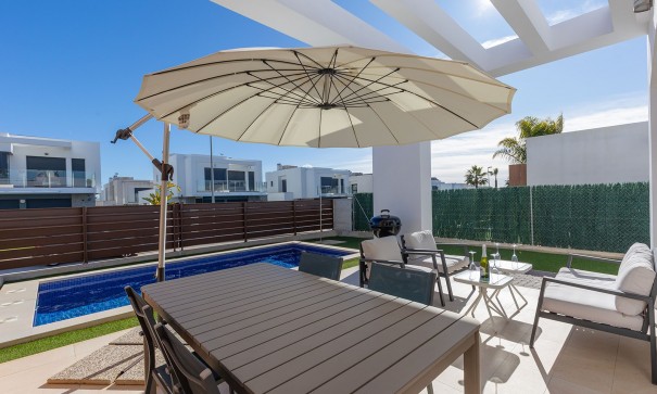 Venta - Chalet Independiente -
Orihuela Costa - Vistabella Golf