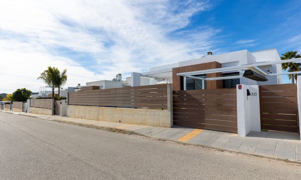 Venta - Chalet Independiente -
Orihuela Costa - Vistabella Golf