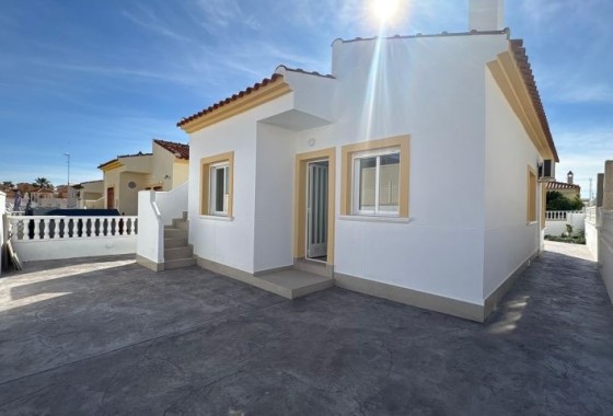 Herverkoop - Vrijstaande Villa -
Algorfa