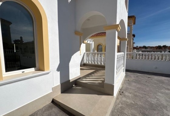 Herverkoop - Vrijstaande Villa -
Algorfa