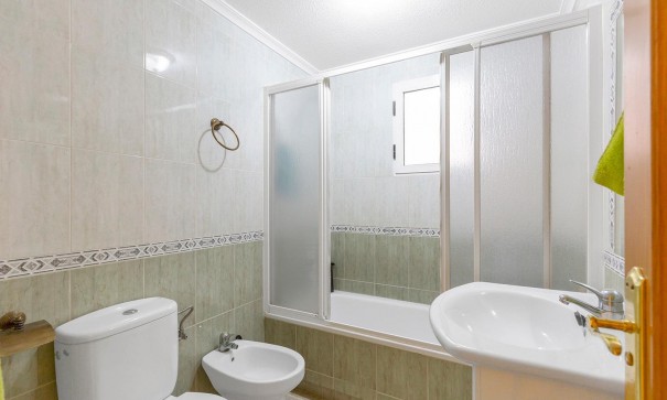 Revente - Appartement -
Torrevieja - Centro