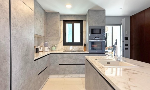 Revente - Villa Individuelle -
Orihuela Costa - Villamartín