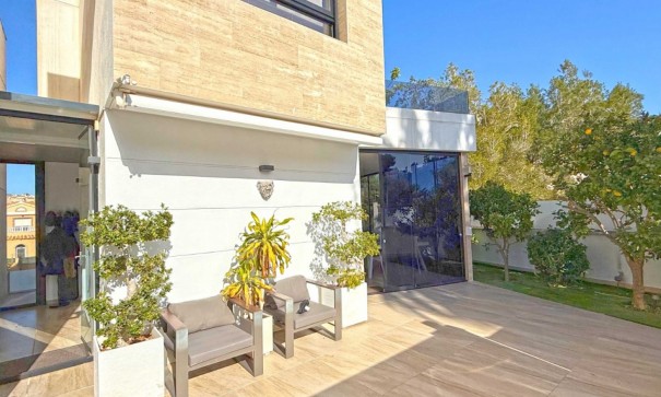 Revente - Villa Individuelle -
Orihuela Costa - Villamartín